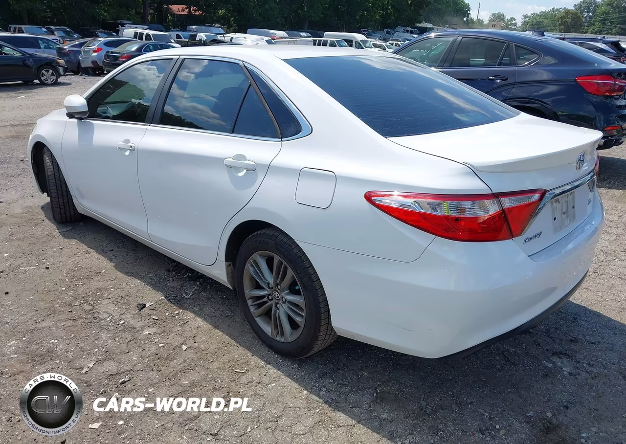 2016 Toyota Camry Se VIN:4T1BF1FK7GU169128 - 3
