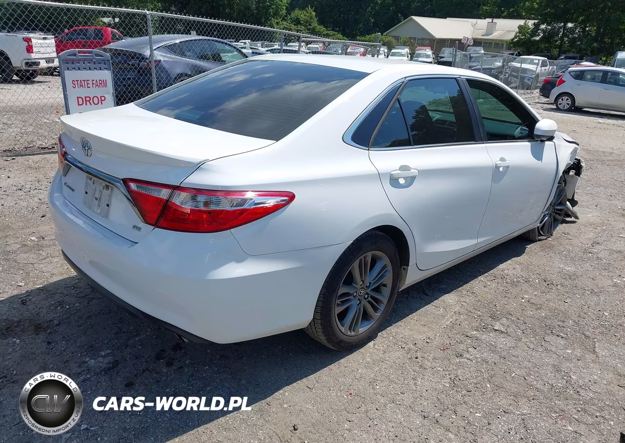 2016 Toyota Camry Se VIN:4T1BF1FK7GU169128 - 4