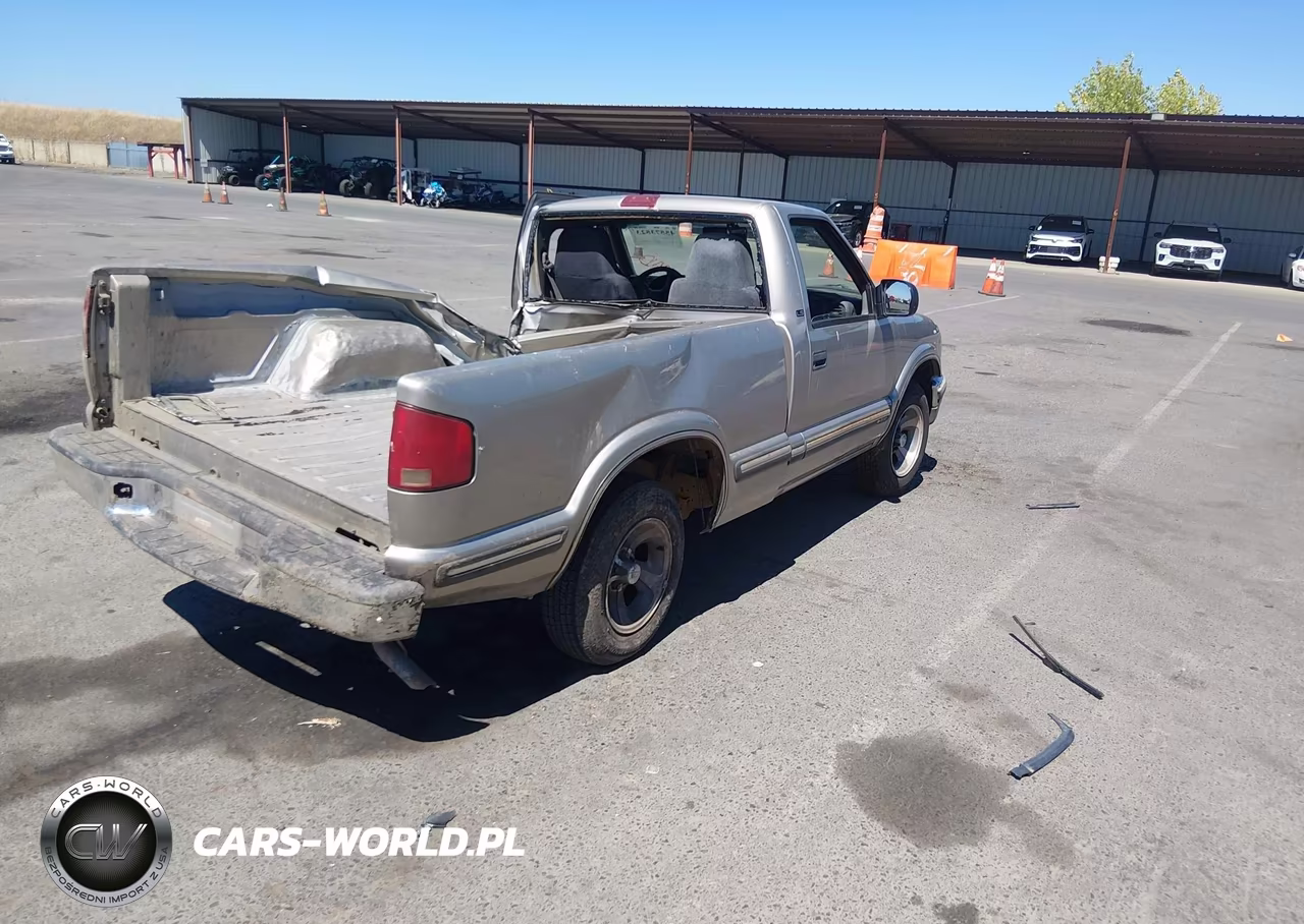 1999 Chevrolet S-10 Ls VIN:1GCCS1440XK204161 - 4