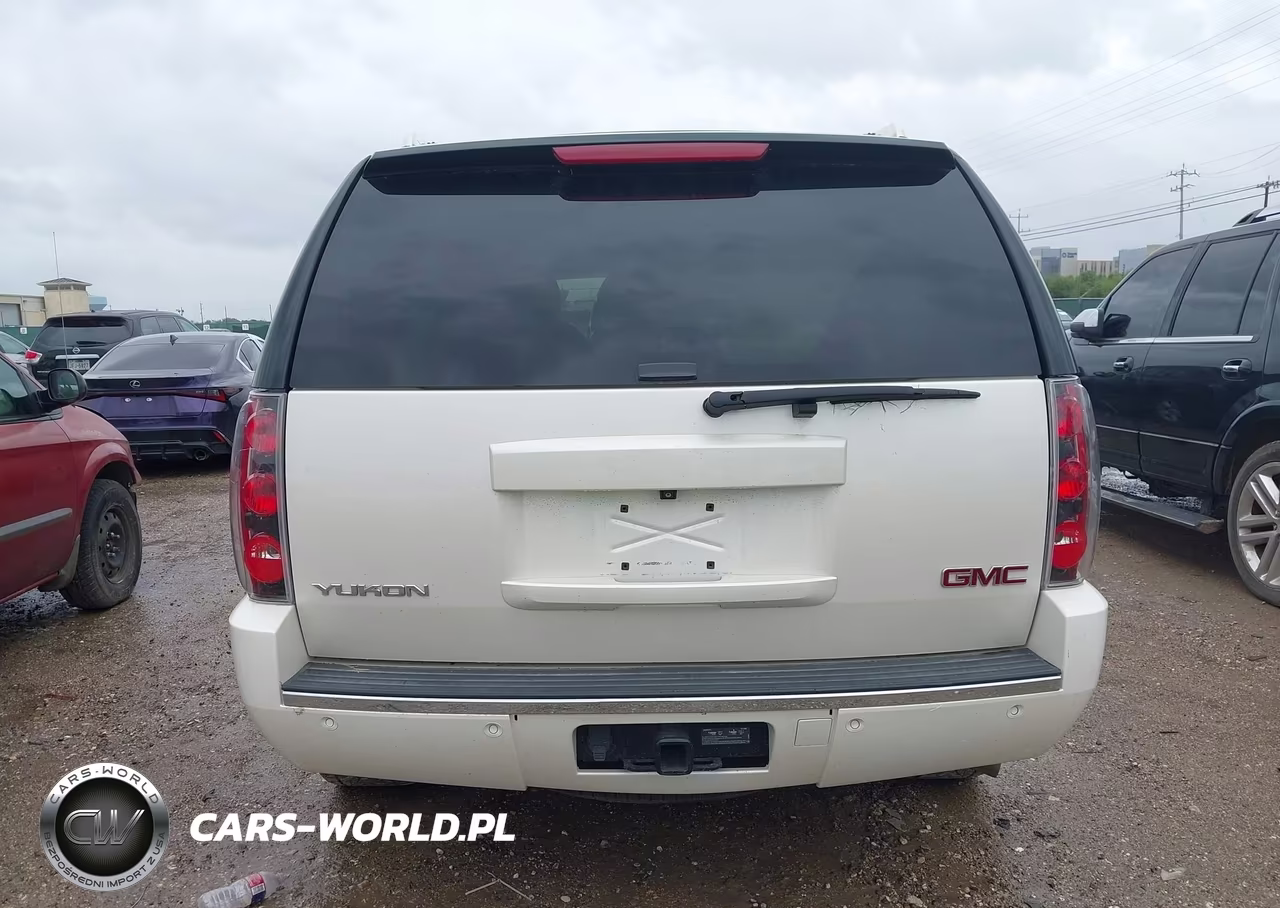 2014 GMC Yukon Denali VIN:1GKS1EEF3ER141295 - 16