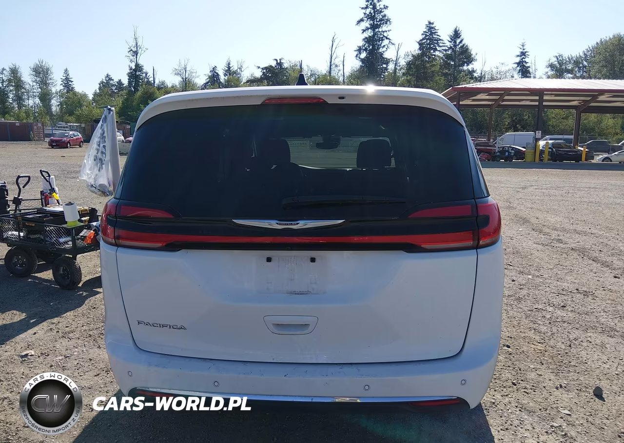 2025 Chrysler Pacifica Select VIN:2C4RC1BG5SR539060 - 16