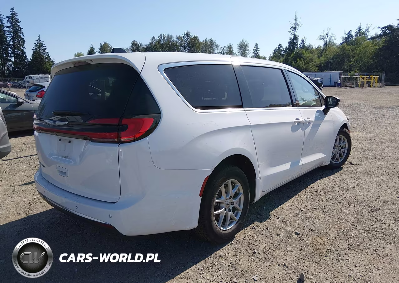 2025 Chrysler Pacifica Select VIN:2C4RC1BG5SR539060 - 4