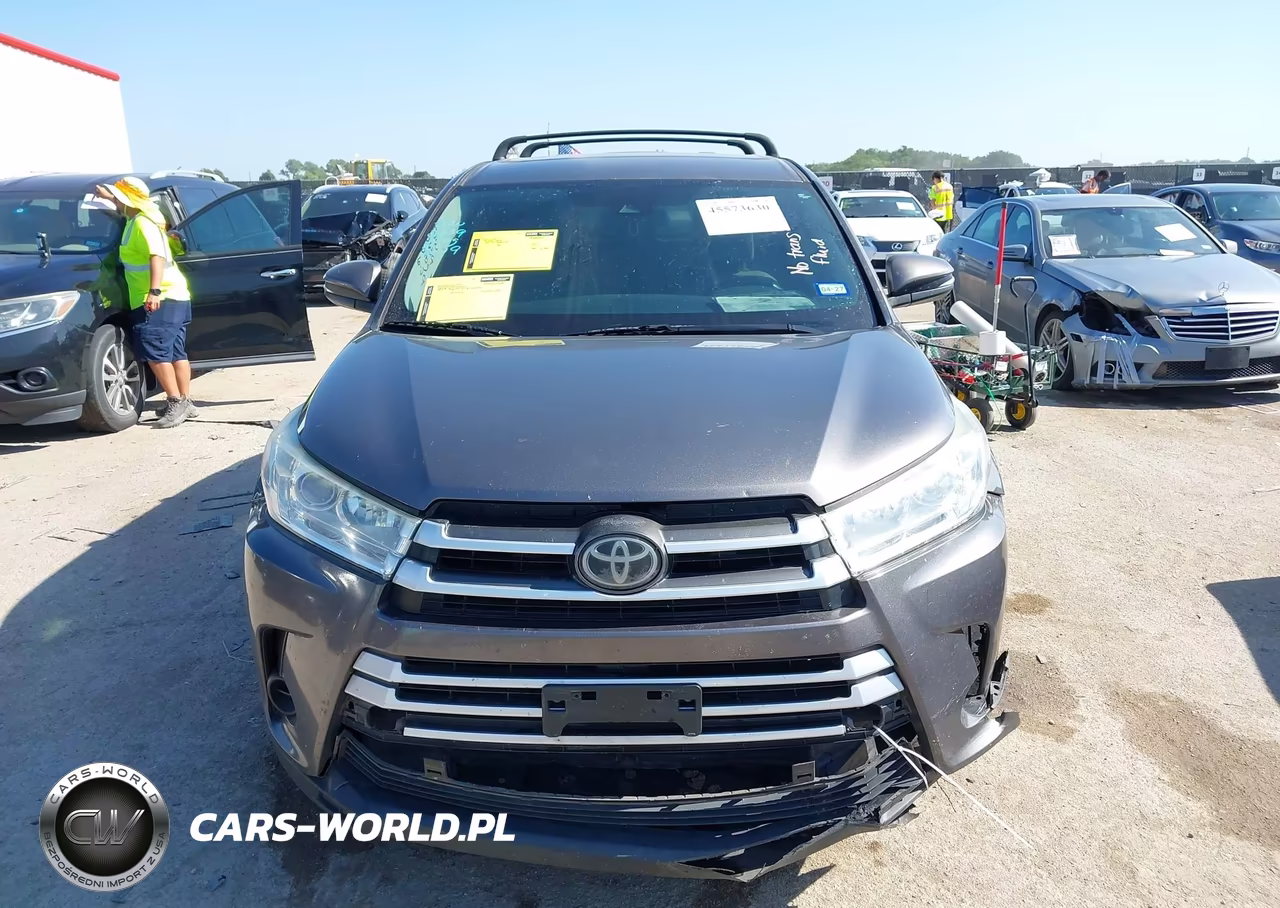 2017 Toyota Highlander Le VIN:5TDZZRFH1HS197395 - 12
