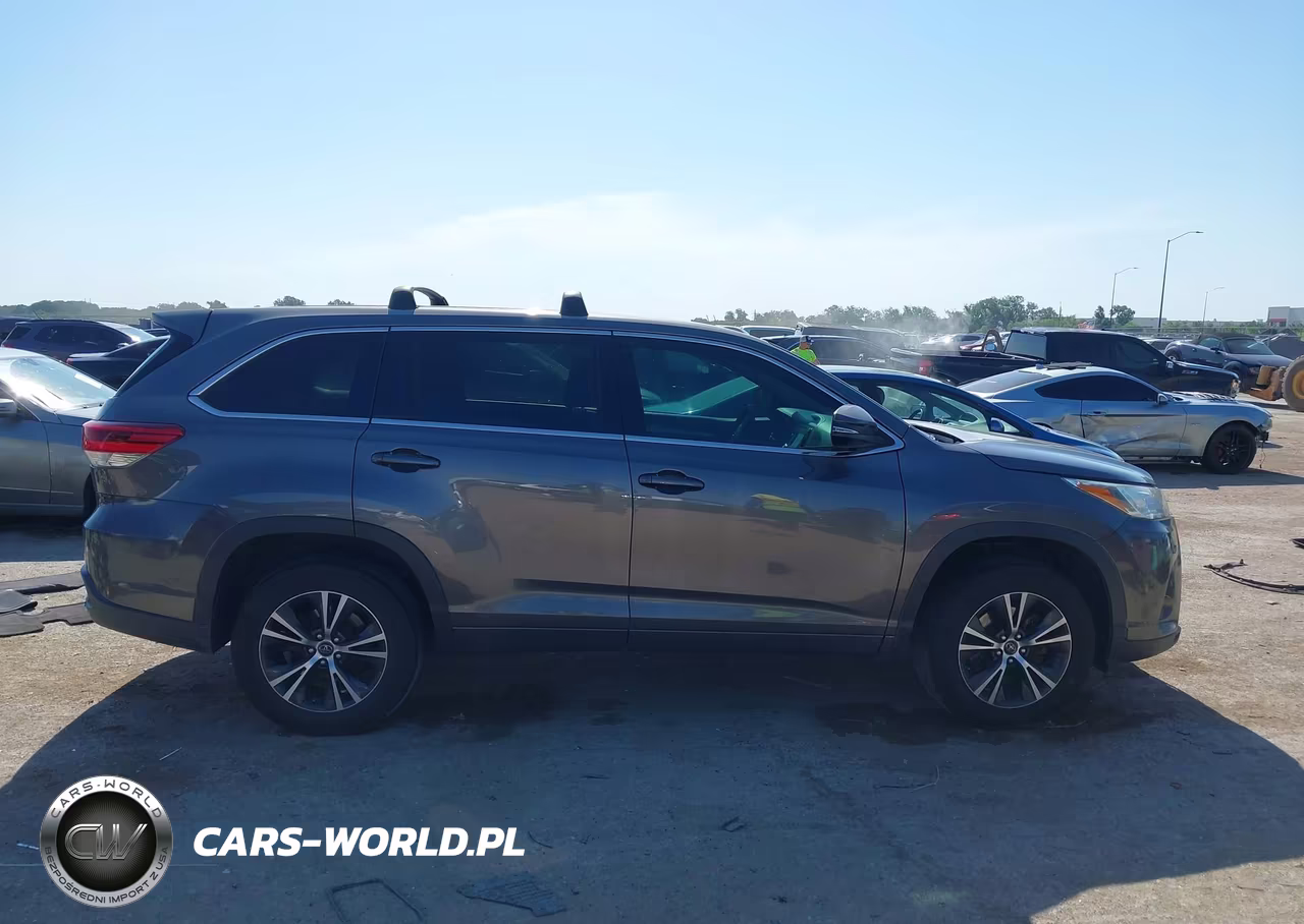 2017 Toyota Highlander Le VIN:5TDZZRFH1HS197395 - 13
