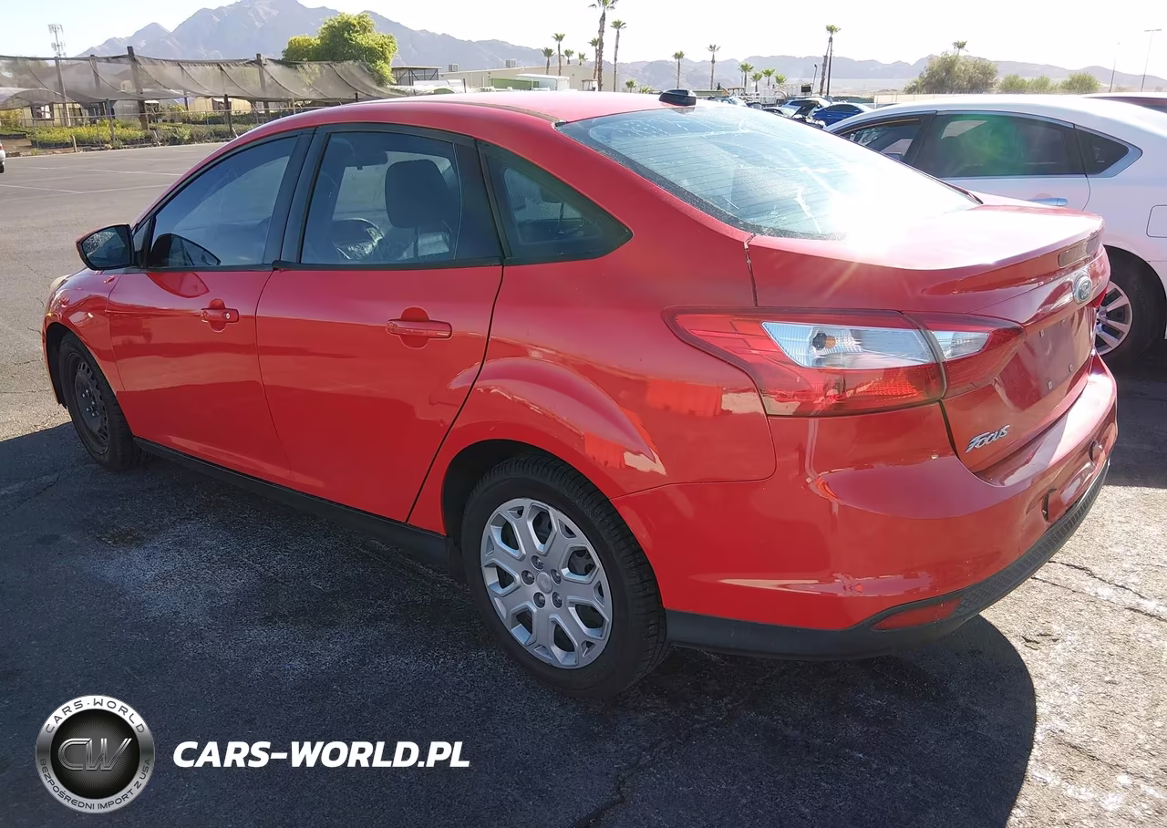 2012 Ford Focus Se VIN:1FAHP3F24CL291071 - 3