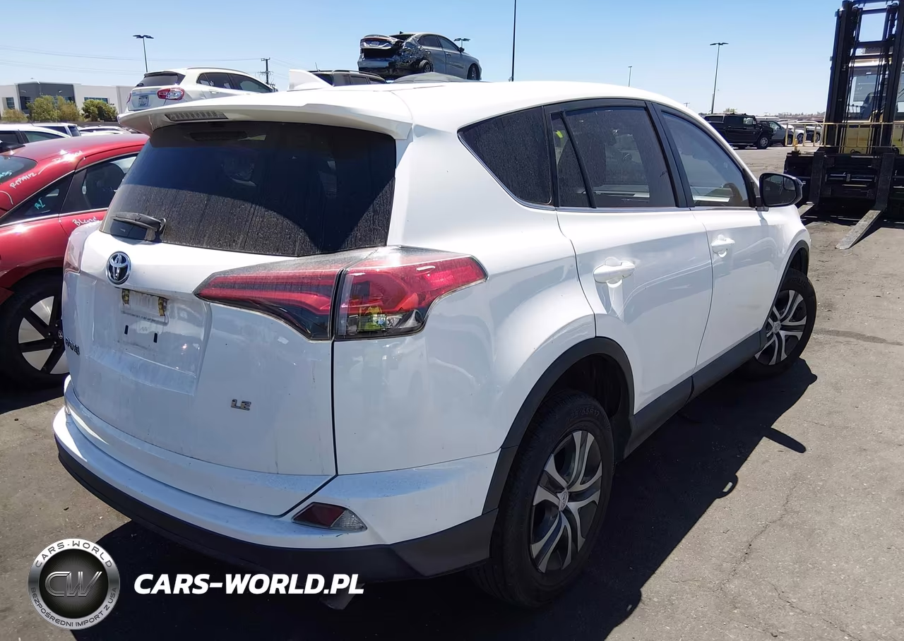2018 Toyota Rav4 Le VIN:2T3ZFREV4JW519077 - 4