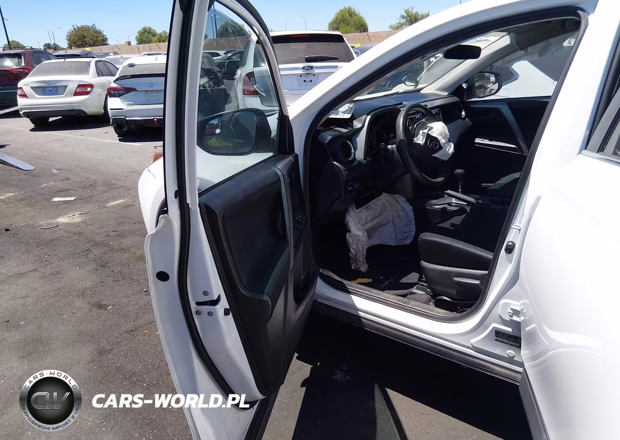 2018 Toyota Rav4 Le VIN:2T3ZFREV4JW519077 - 5