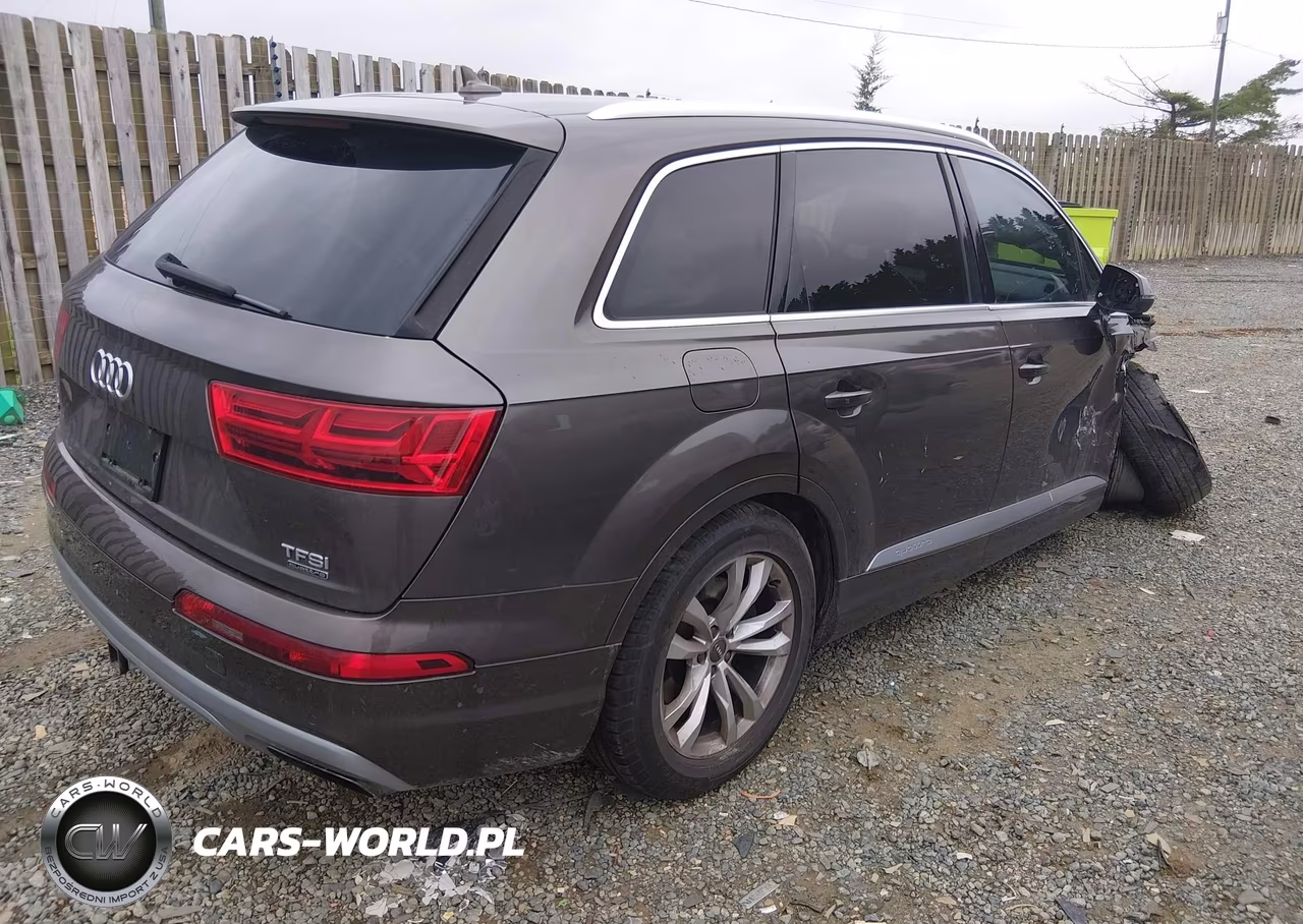 2017 Audi Q7 3.0T Premium VIN:WA1LAAF78HD020418 - 4