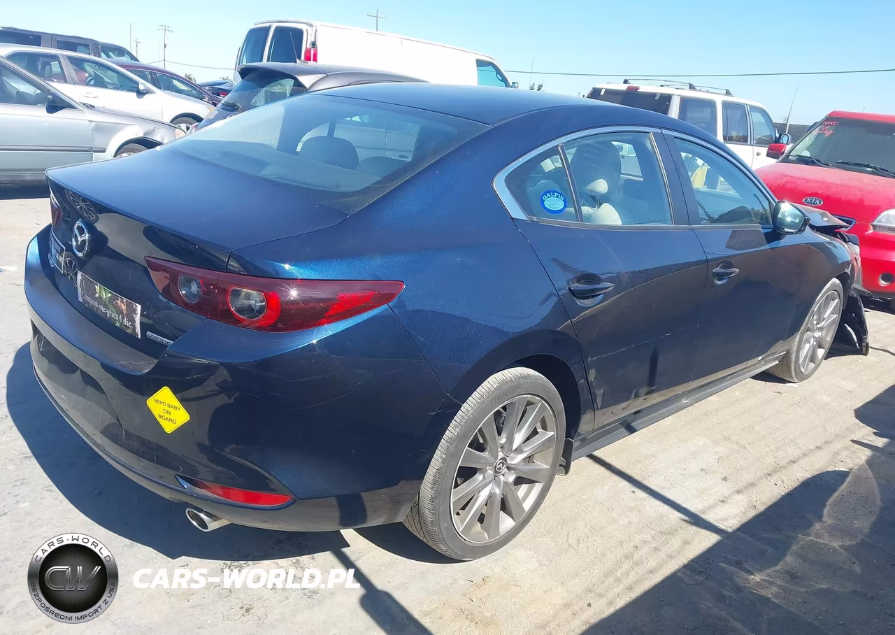 2023 Mazda Mazda3 2.5 S Preferred VIN:3MZBPACM0PM354520 - 4