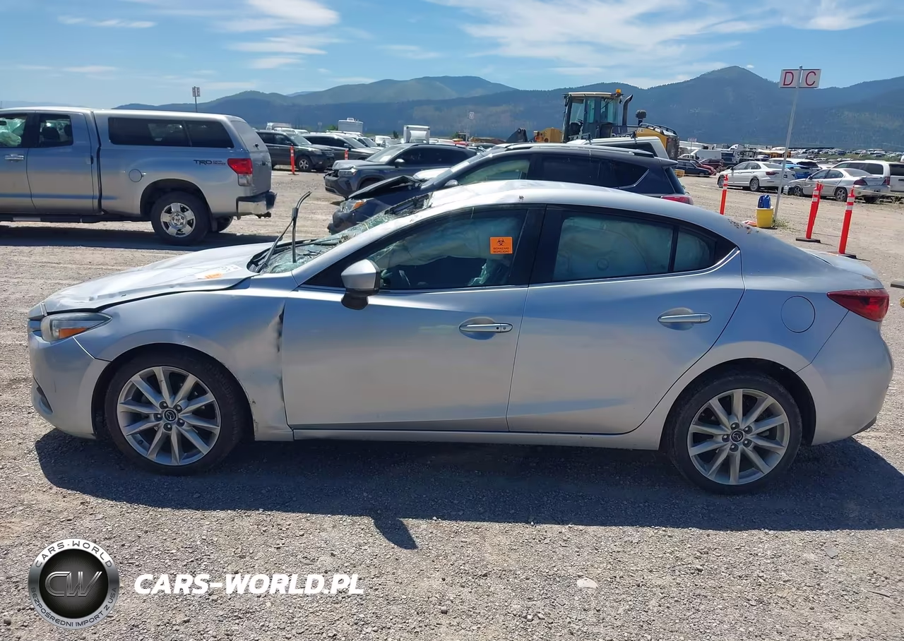 2017 Mazda Mazda3 Touring VIN:3MZBN1V77HM136962 - 14