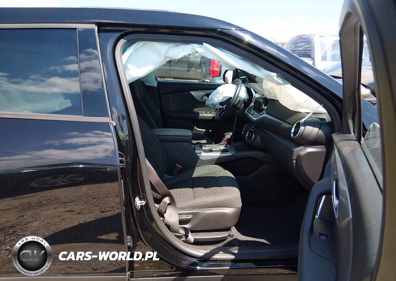 2019 Chevrolet Blazer VIN:3GNKBBRA5KS681561 - 5