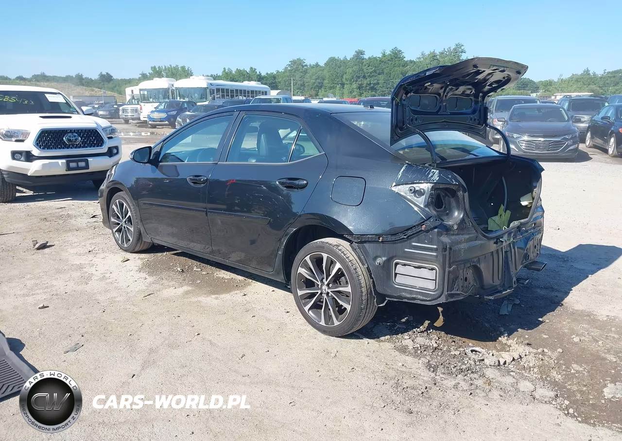 2018 Toyota Corolla Xse VIN:2T1BURHE6JC050278 - 3