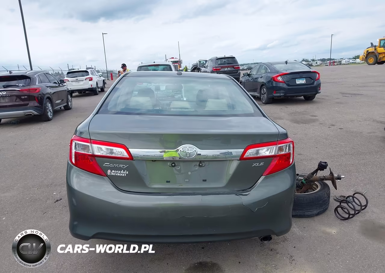 2012 Toyota Camry Xle VIN:4T4BF1FK6CR204452 - 17