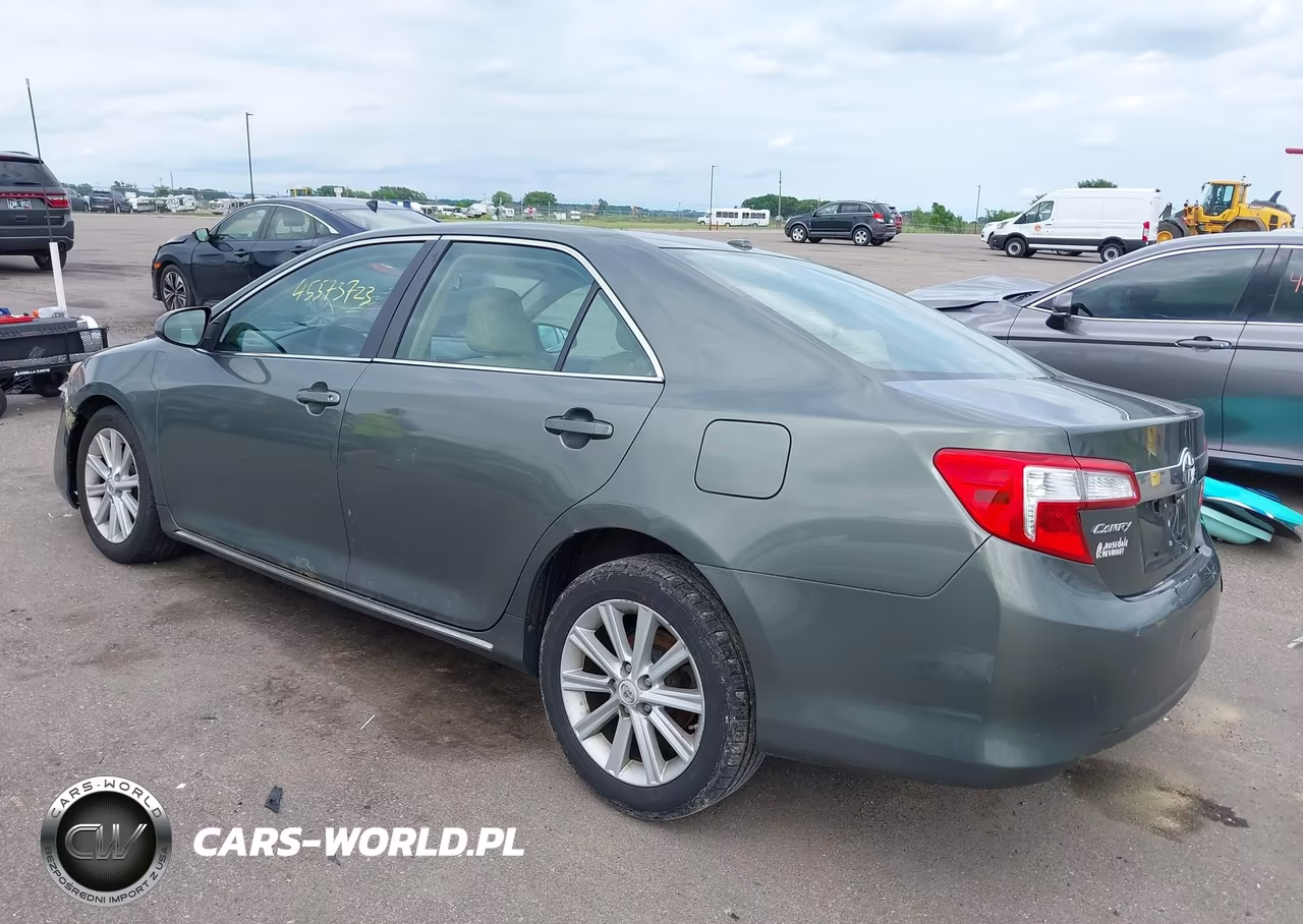 2012 Toyota Camry Xle VIN:4T4BF1FK6CR204452 - 3