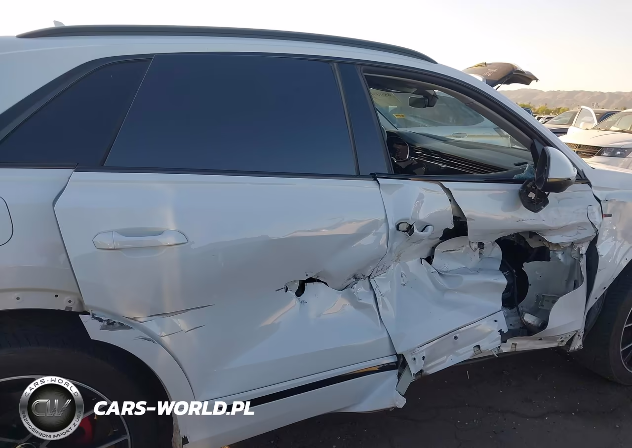 2019 Audi Q8 55 Premium VIN:WA1FVAF13KD024901 - 14