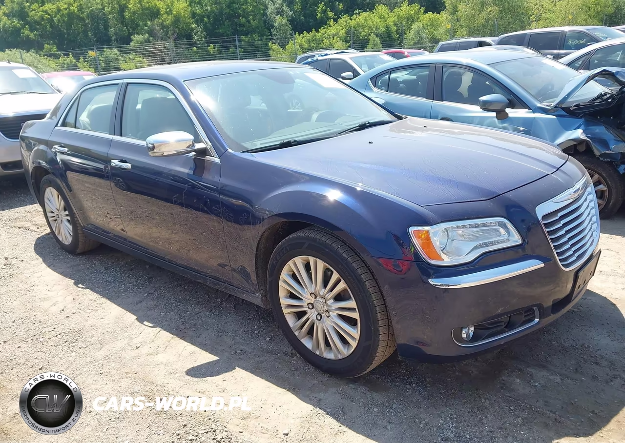 2013 Chrysler 300C Awd – zdjęcie 1 z 16