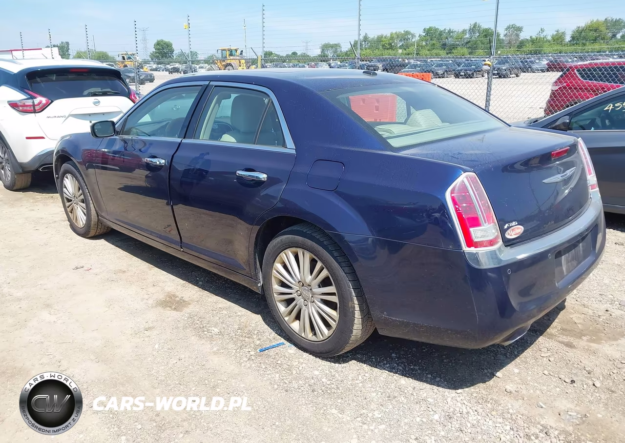 2013 Chrysler 300C Awd VIN:2C3CCAKG1DH736178 - 3