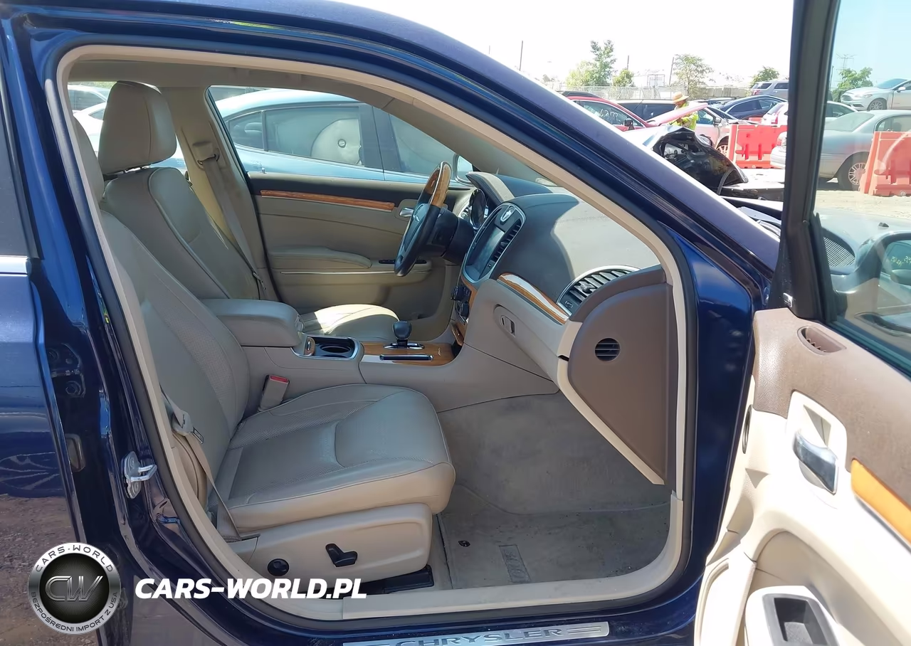 2013 Chrysler 300C Awd VIN:2C3CCAKG1DH736178 - 5