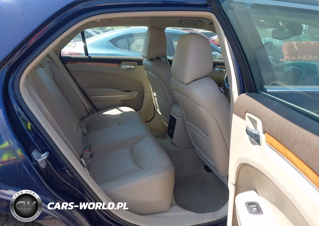 2013 Chrysler 300C Awd VIN:2C3CCAKG1DH736178 - 8