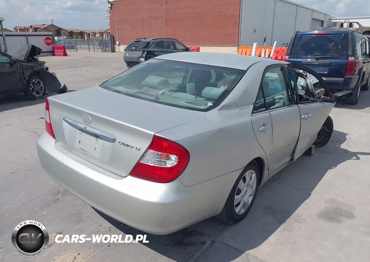 2003 Toyota Camry Le VIN:4T1BE32K63U229821 - 4