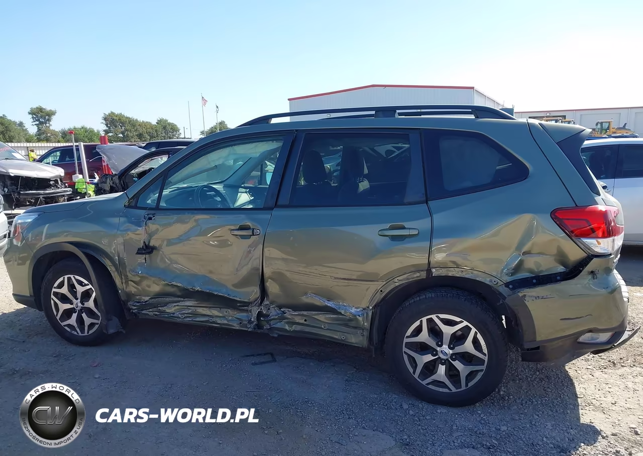 2020 Subaru Forester Premium VIN:JF2SKAJC5LH402802 - 14