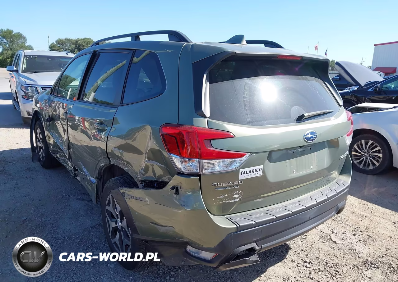 2020 Subaru Forester Premium VIN:JF2SKAJC5LH402802 - 3
