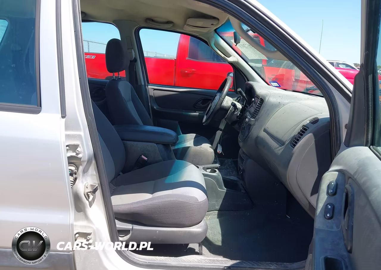 2003 Ford Escape Xls VIN:1FMYU021X3KD40239 - 5