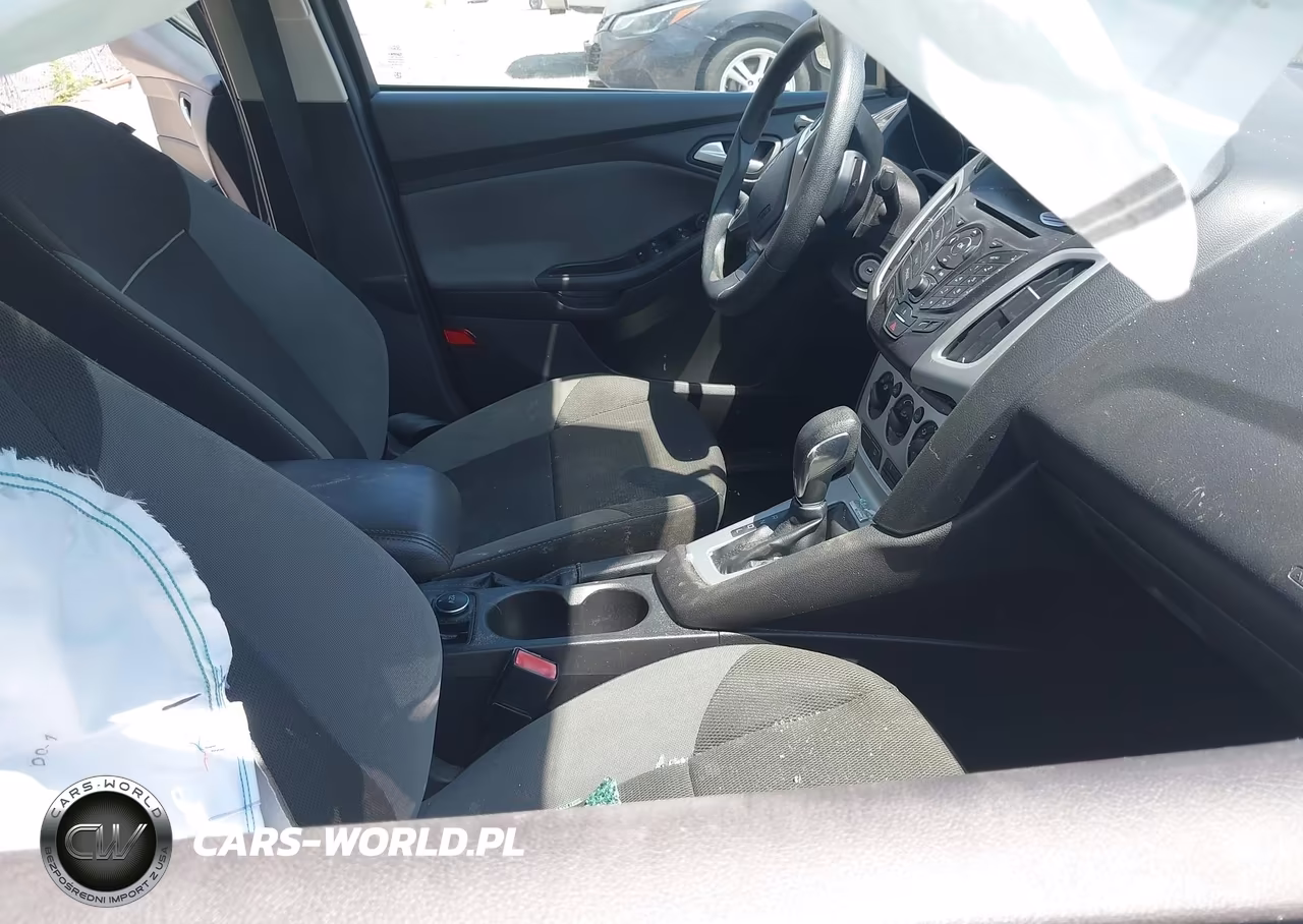 2012 Ford Focus Se VIN:1FAHP3F23CL446256 - 5