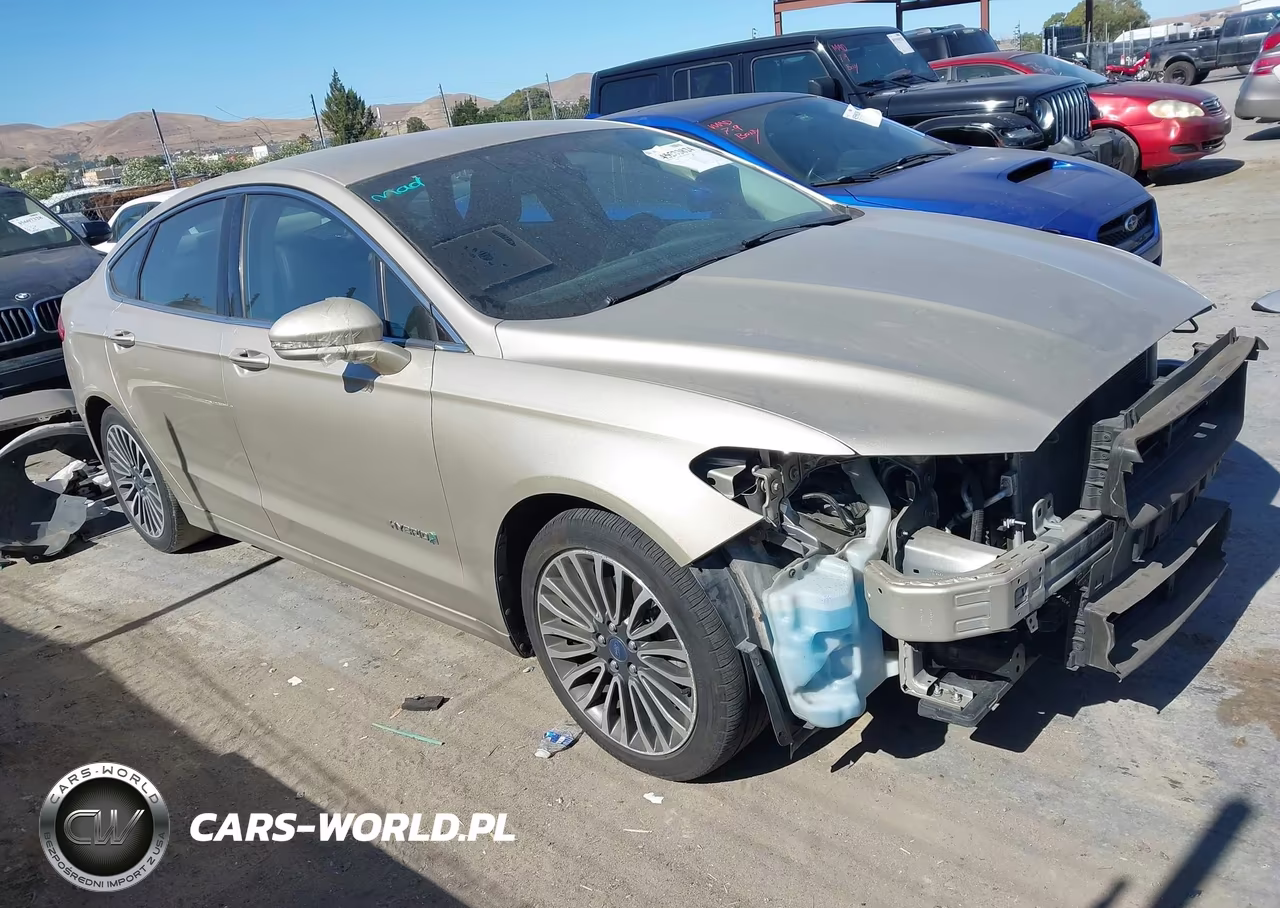2018 Ford Fusion Hybrid Titanium – zdjęcie 1 z 17