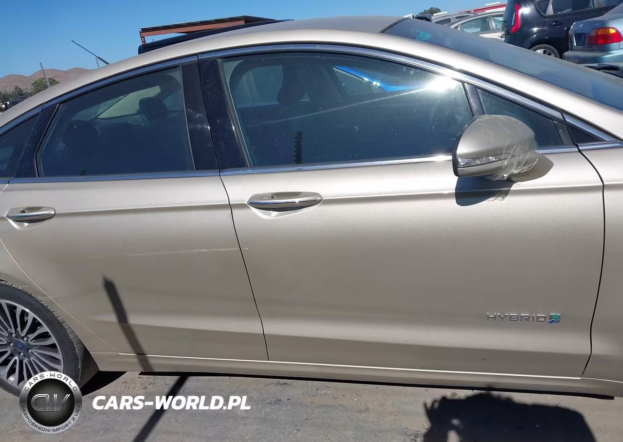 2018 Ford Fusion Hybrid Titanium VIN:3FA6P0RU9JR177617 - 14
