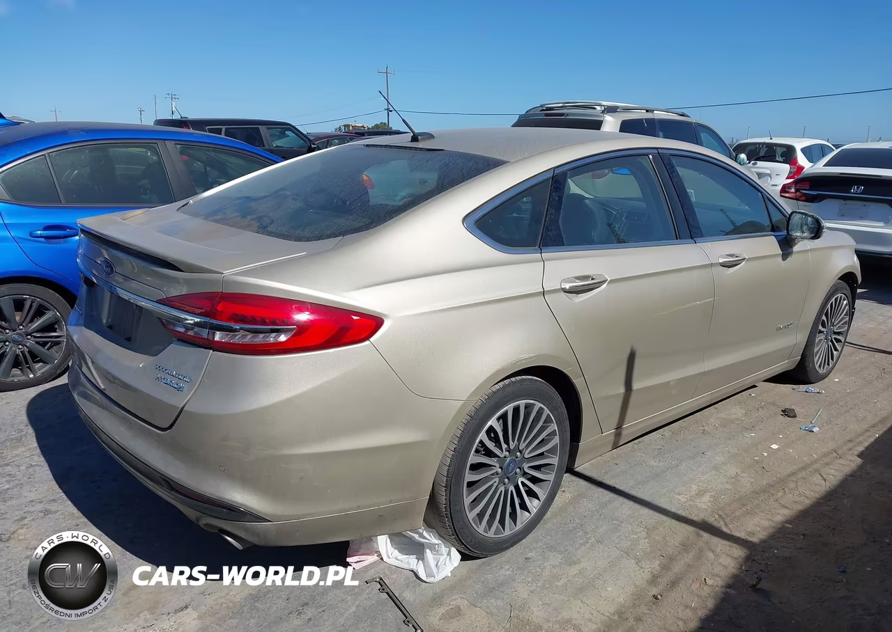 2018 Ford Fusion Hybrid Titanium VIN:3FA6P0RU9JR177617 - 4