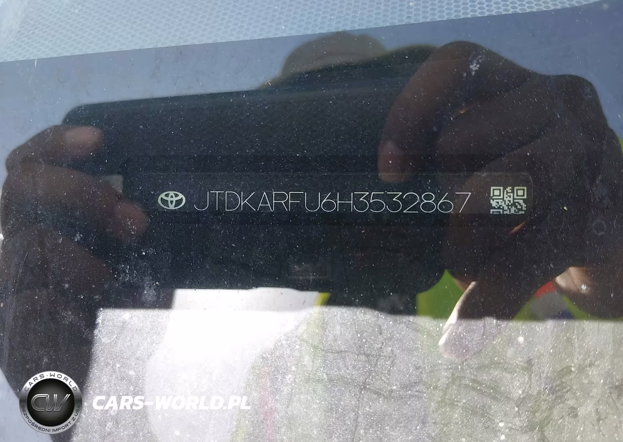 2017 Toyota Prius Three VIN:JTDKARFU6H3532867 - 9