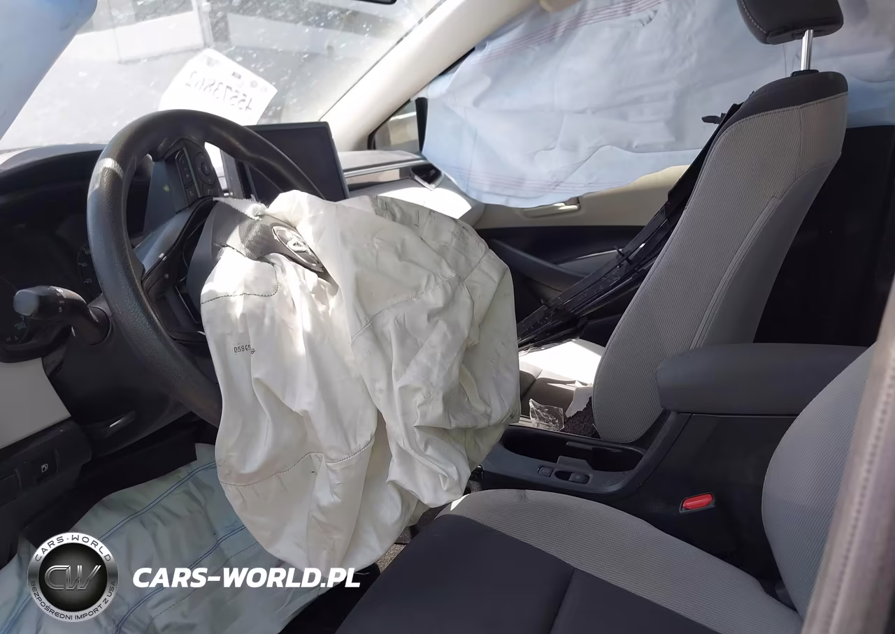 2025 Toyota Corolla Hybrid Le VIN:JTDBCMFE1S3092294 - 17