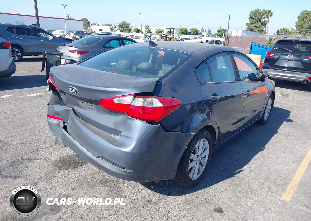 2016 Kia Forte Lx VIN:KNAFX4A69G5590256 - 4