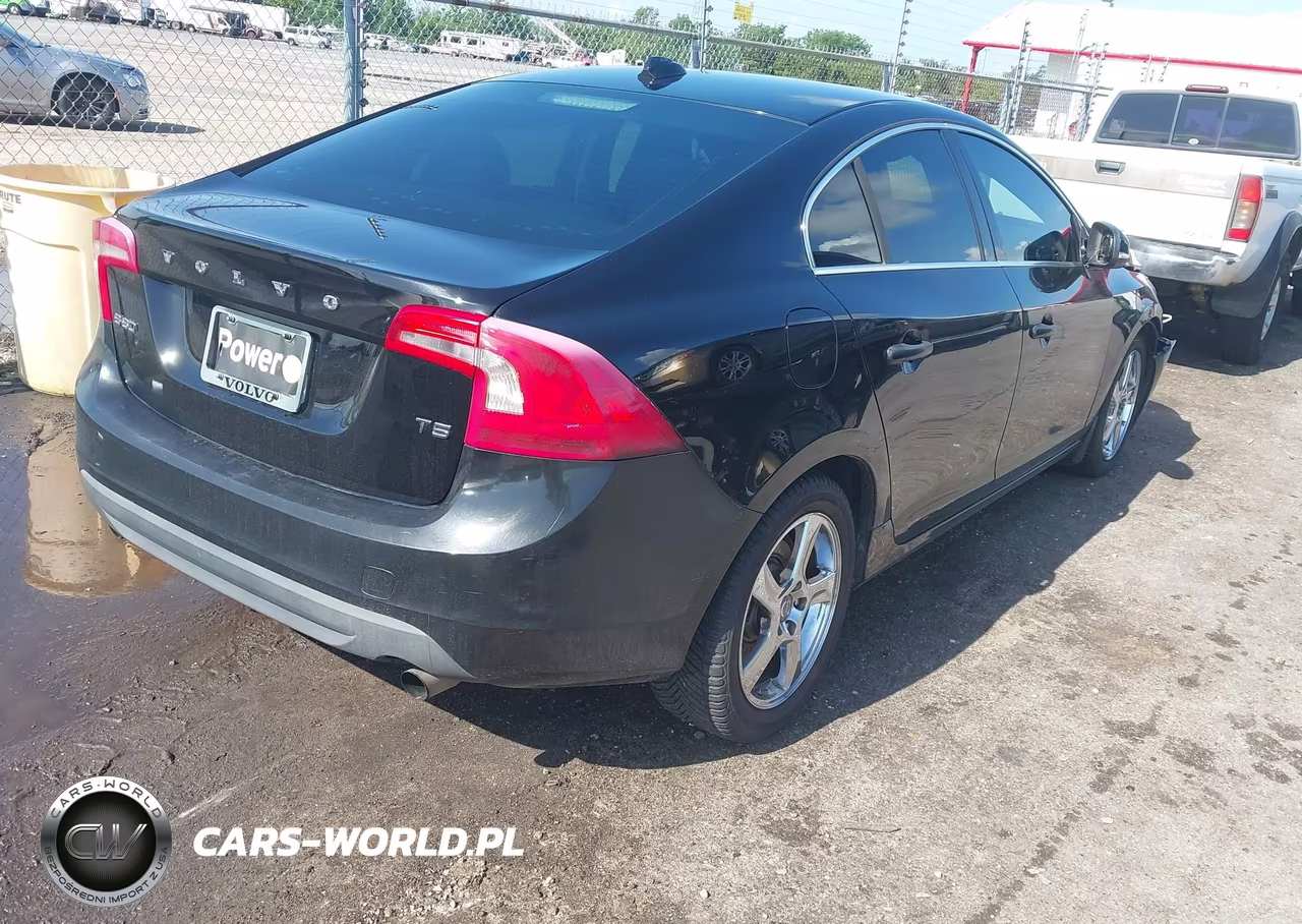 2012 Volvo S60 T5 VIN:YV1622FS0C2117444 - 4