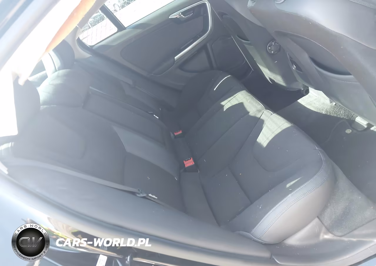 2012 Volvo S60 T5 VIN:YV1622FS0C2117444 - 8