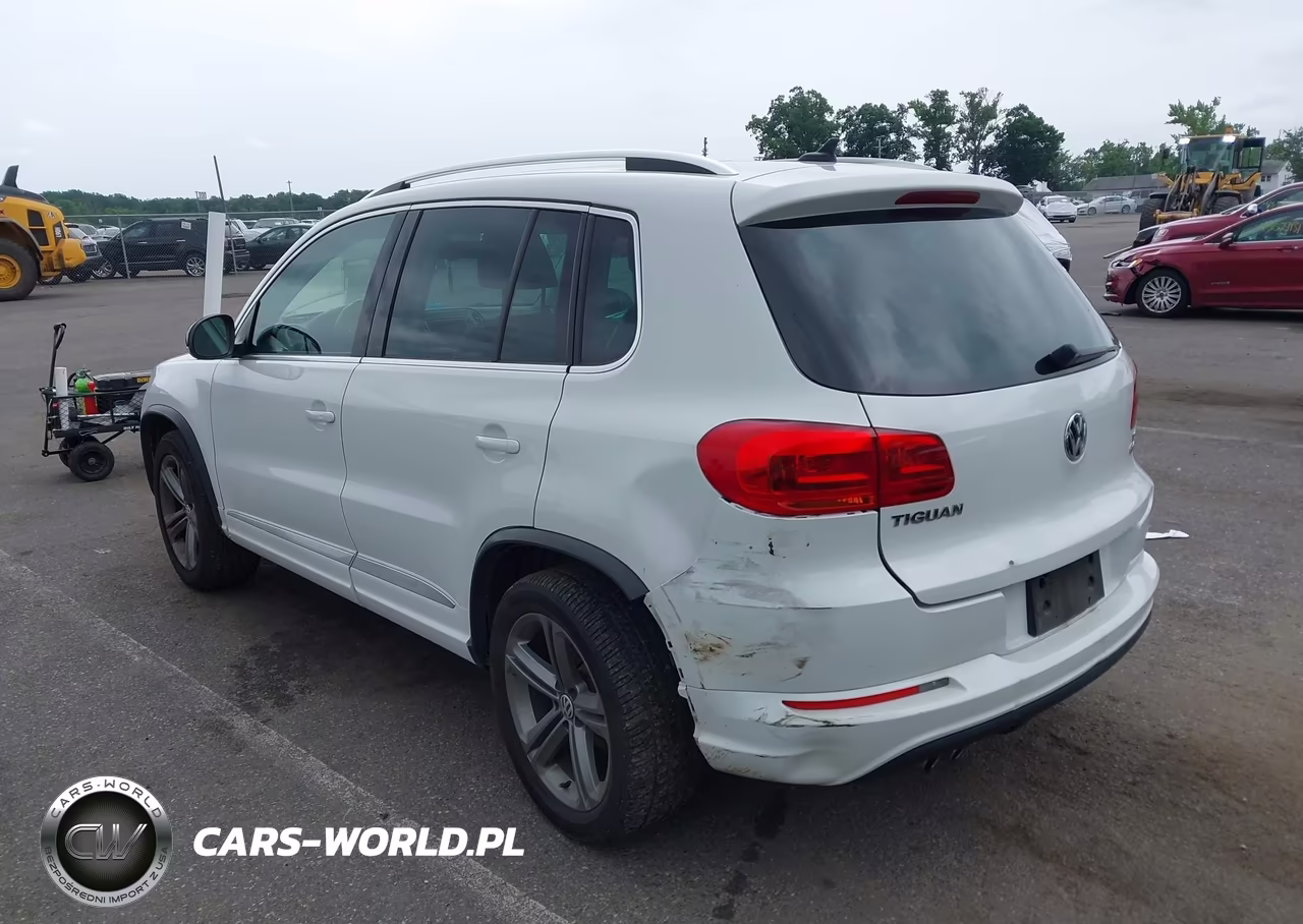 2017 Volkswagen Tiguan 2.0T Sport VIN:WVGUV7AX2HK007664 - 3