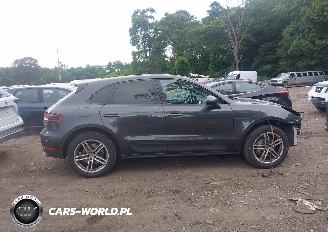 2018 Porsche Macan S VIN:WP1AB2A51JLB37855 - 13