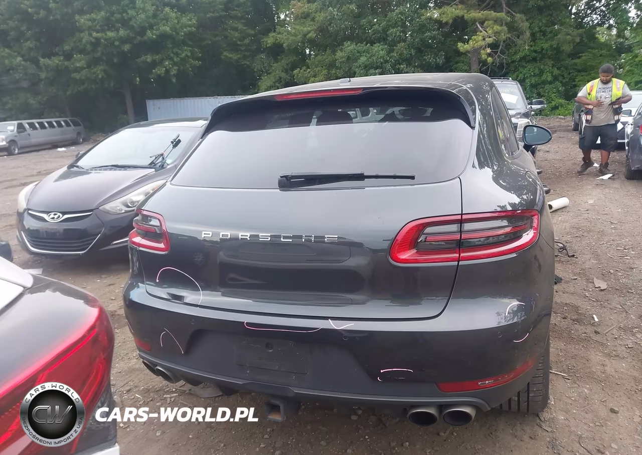 2018 Porsche Macan S VIN:WP1AB2A51JLB37855 - 16