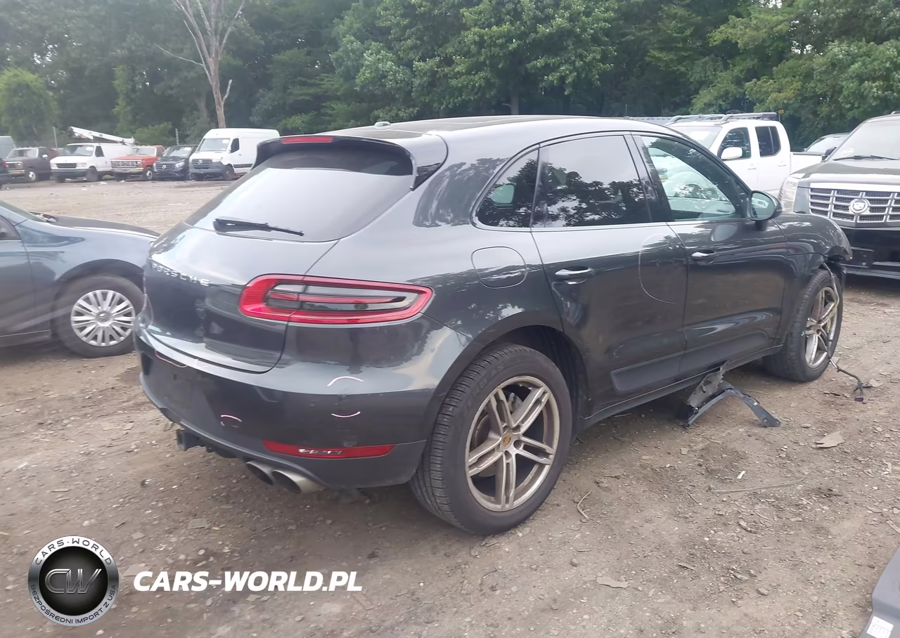 2018 Porsche Macan S VIN:WP1AB2A51JLB37855 - 4