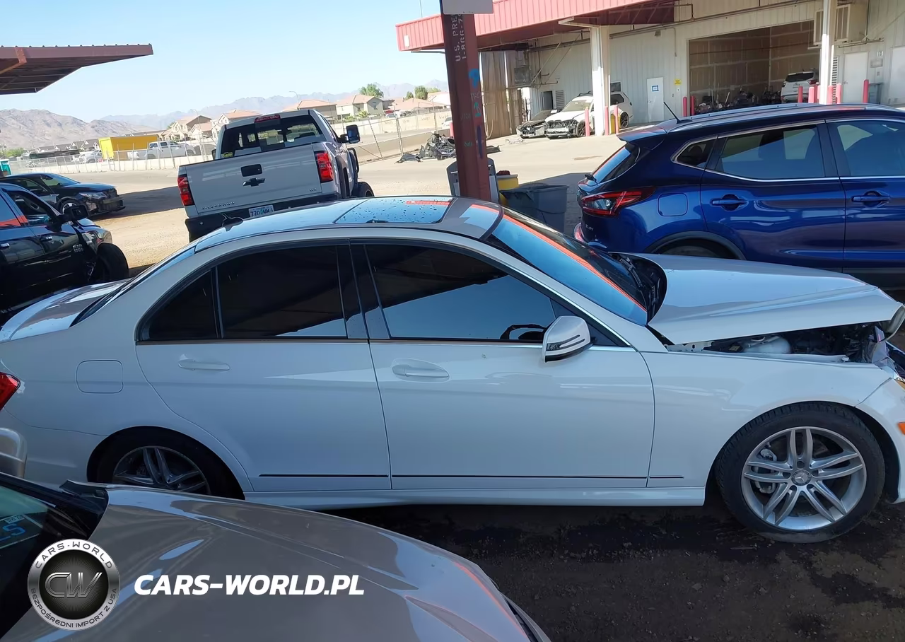 2013 Mercedes-Benz C 250 Sport VIN:WDDGF4HB9DR298808 - 12