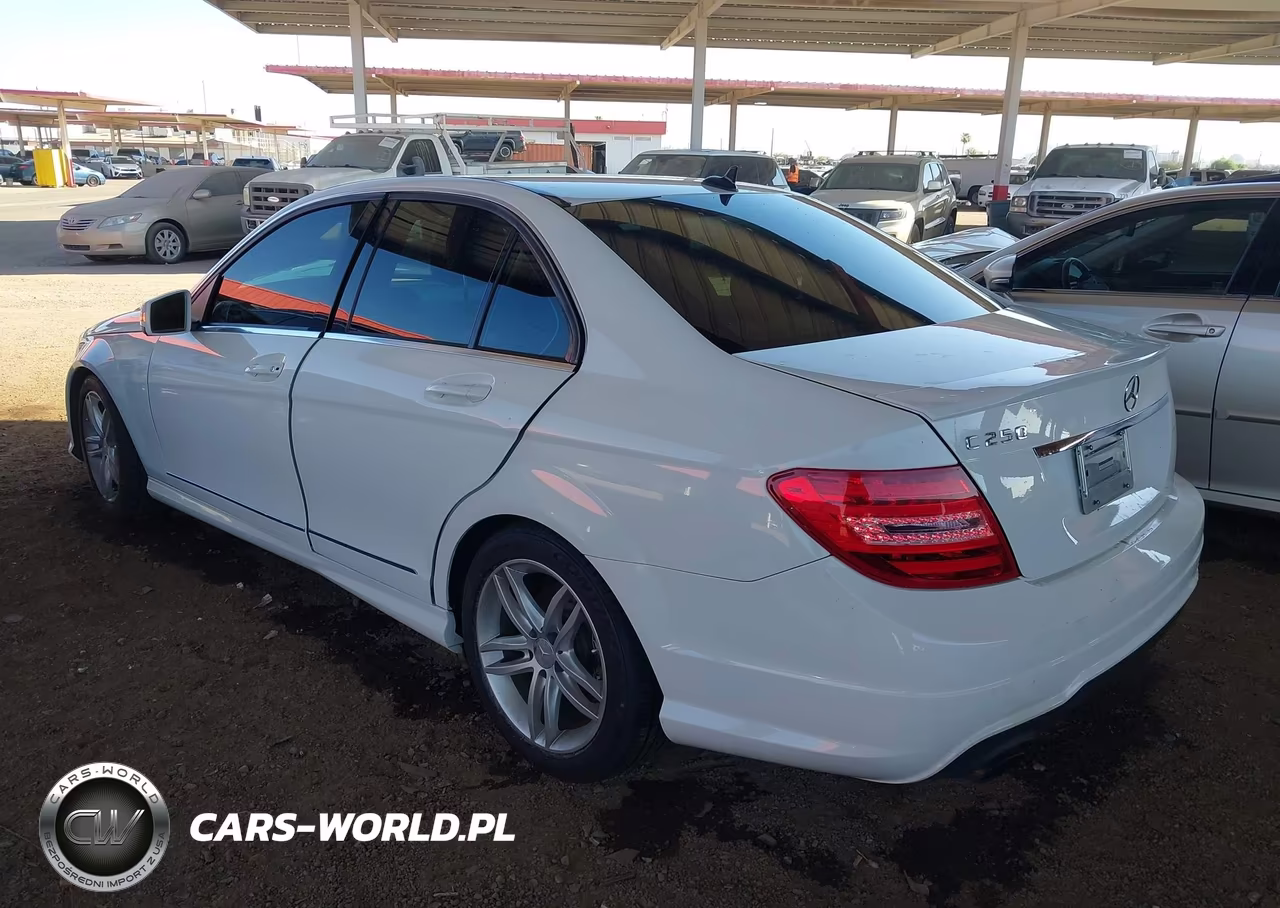 2013 Mercedes-Benz C 250 Sport VIN:WDDGF4HB9DR298808 - 3