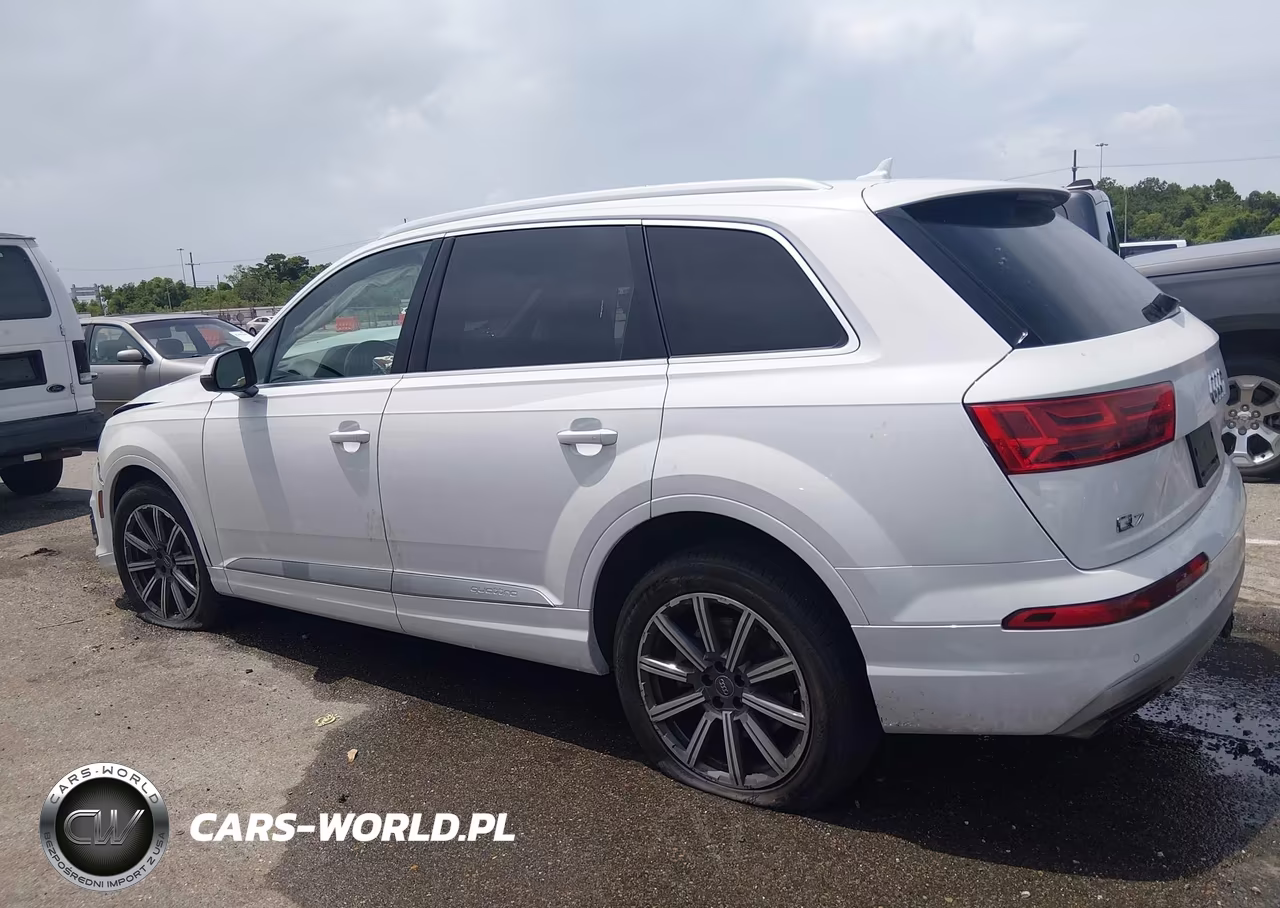 2018 Audi Q7 3.0T Premium VIN:WA1LAAF79JD043440 - 15