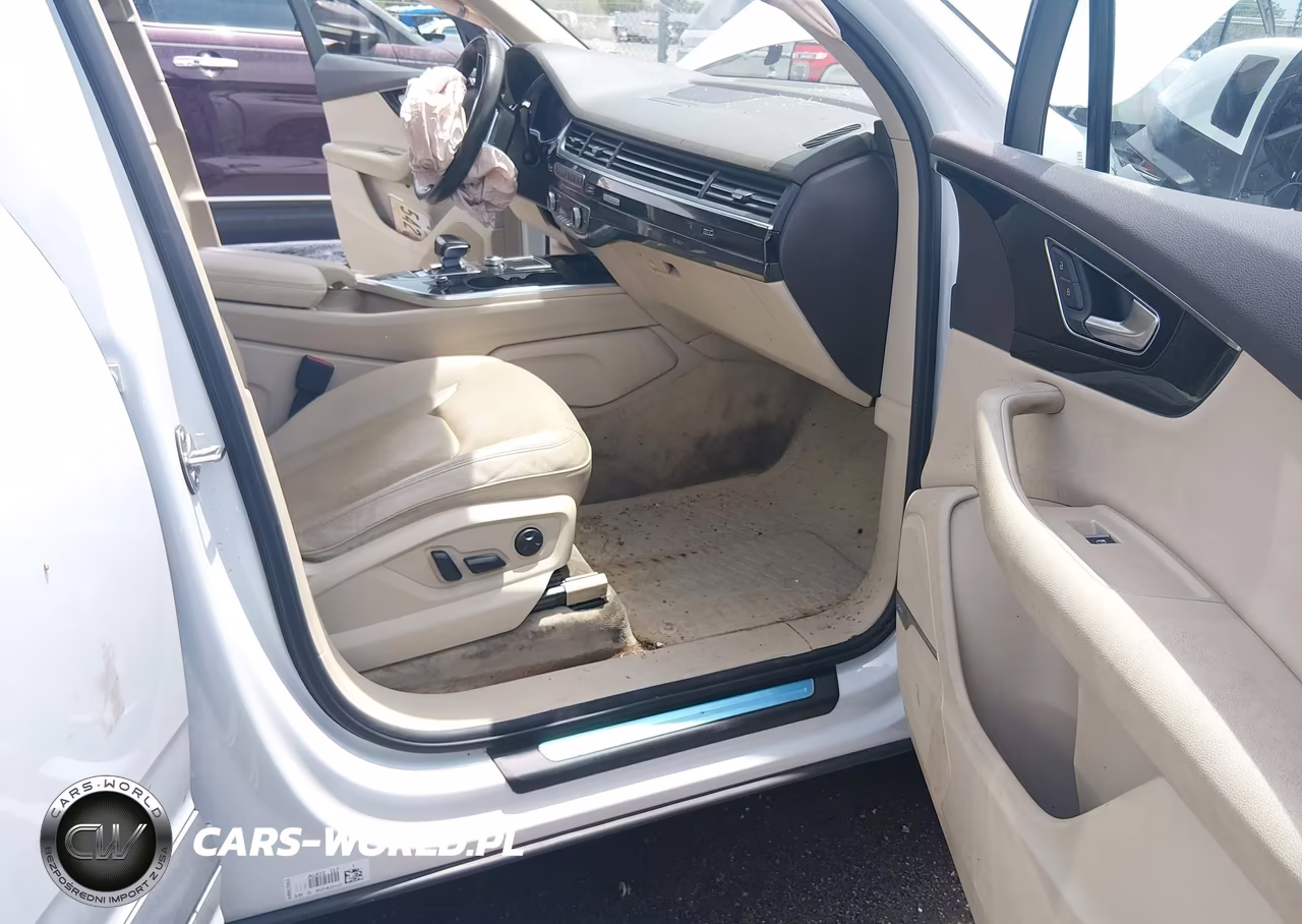 2018 Audi Q7 3.0T Premium VIN:WA1LAAF79JD043440 - 5