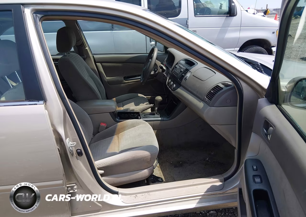 2005 Toyota Camry Le VIN:4T1BE32K55U594087 - 5