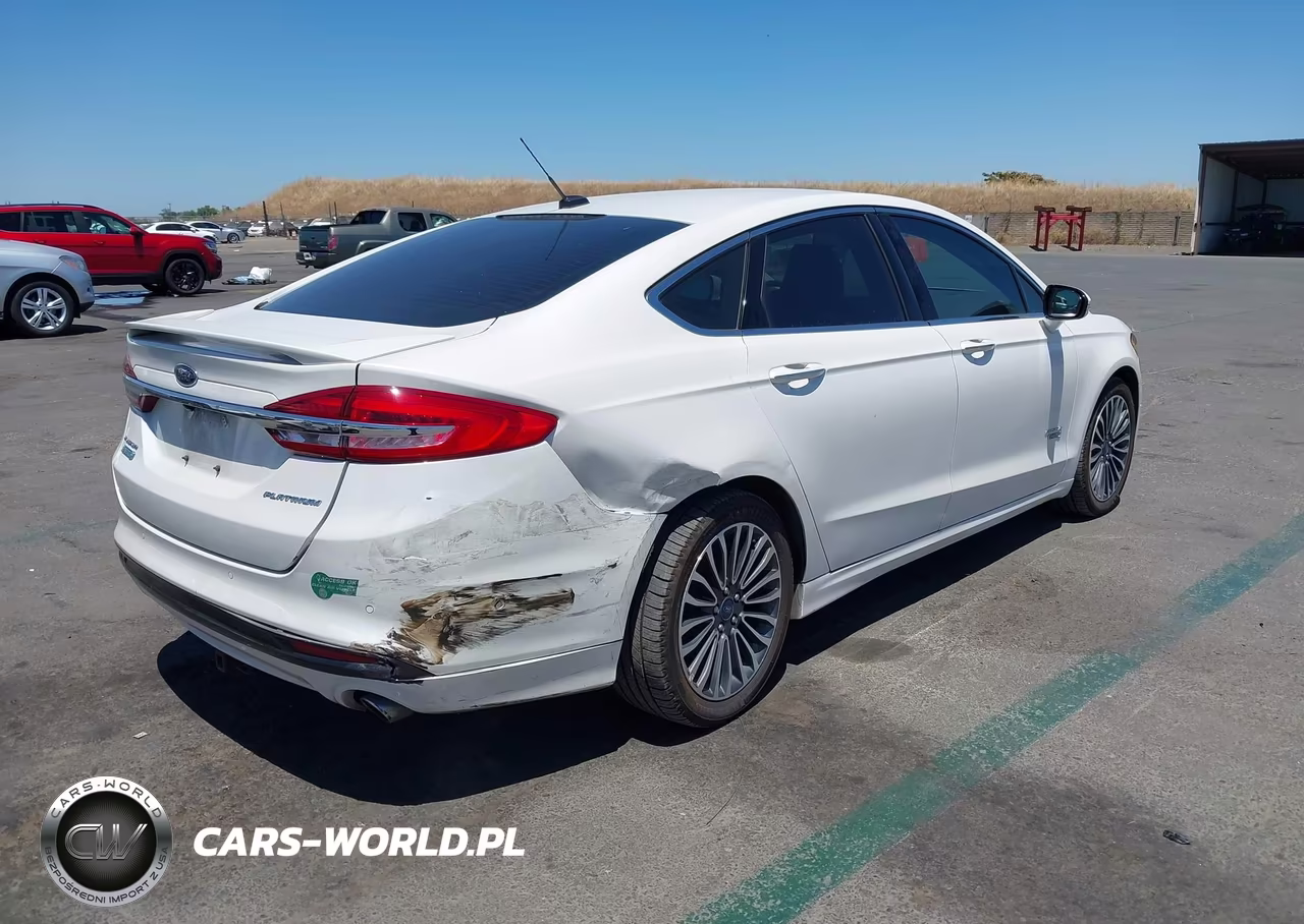 2017 Ford Fusion Energi Platinum VIN:3FA6P0SU8HR253235 - 4