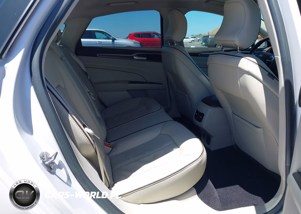 2017 Ford Fusion Energi Platinum VIN:3FA6P0SU8HR253235 - 8