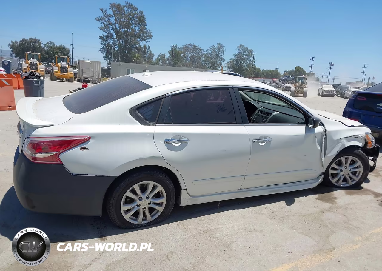 2014 Nissan Altima 2.5 S VIN:1N4AL3AP1EN232048 - 13