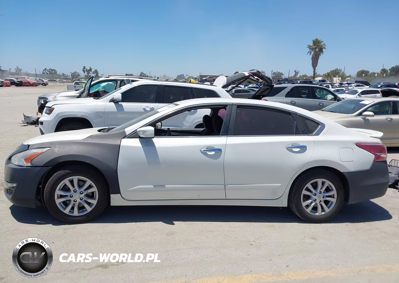 2014 Nissan Altima 2.5 S VIN:1N4AL3AP1EN232048 - 14