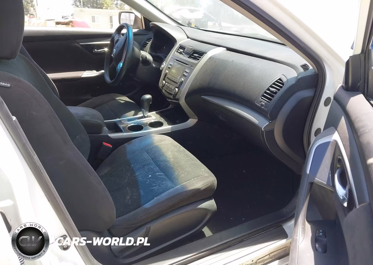 2014 Nissan Altima 2.5 S VIN:1N4AL3AP1EN232048 - 5
